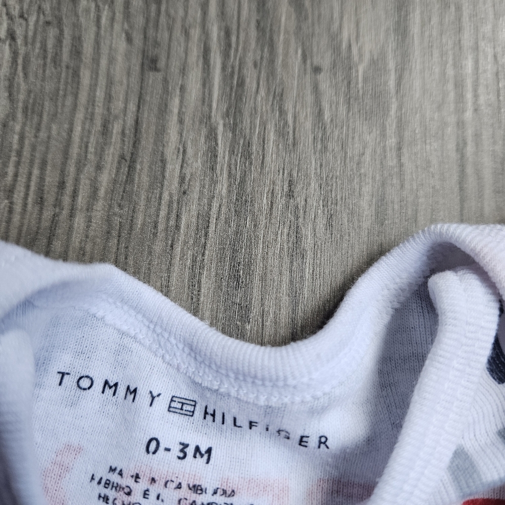 Tommy Hilfiger Baby Bodysuits 3 Pack- Red, White, and Blue - Picture 6 of 6